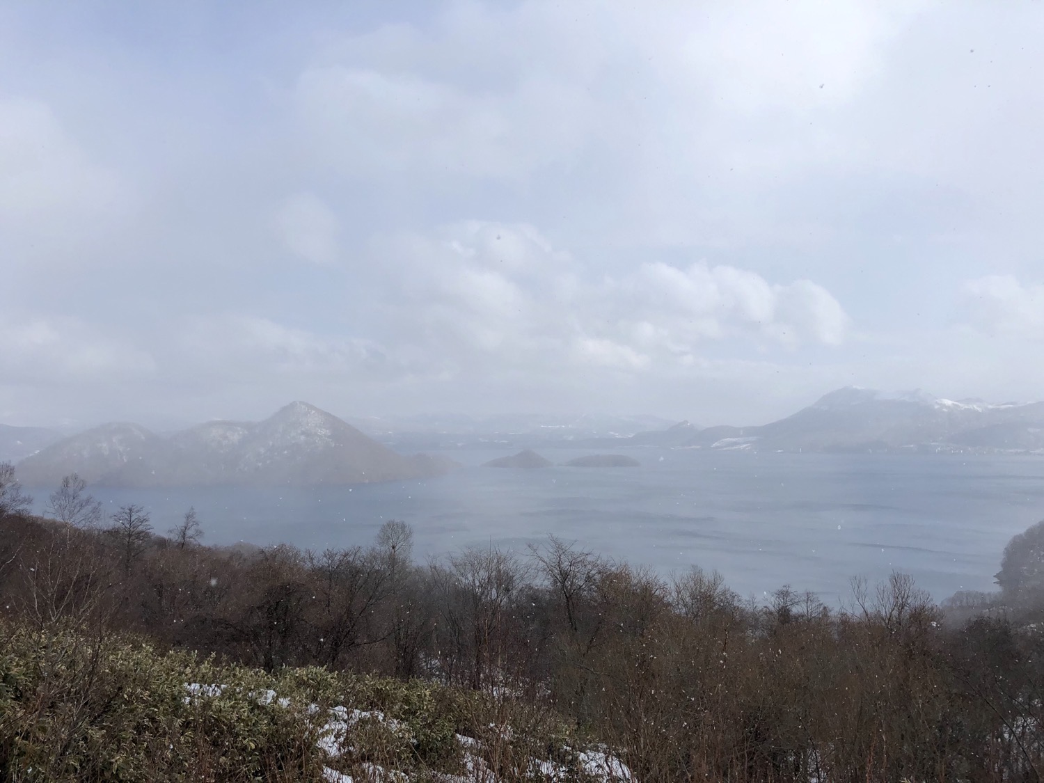 サイロ展望台からの洞爺湖の眺め