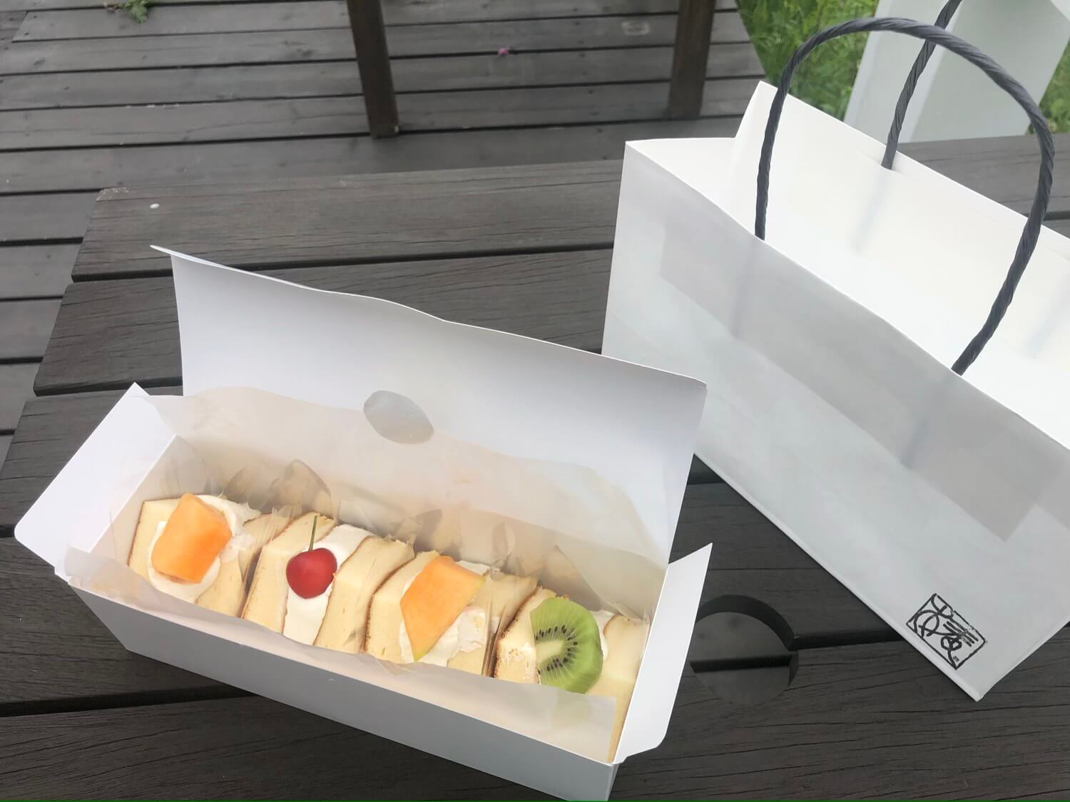 椿サロン夕焼け店の椿さんど