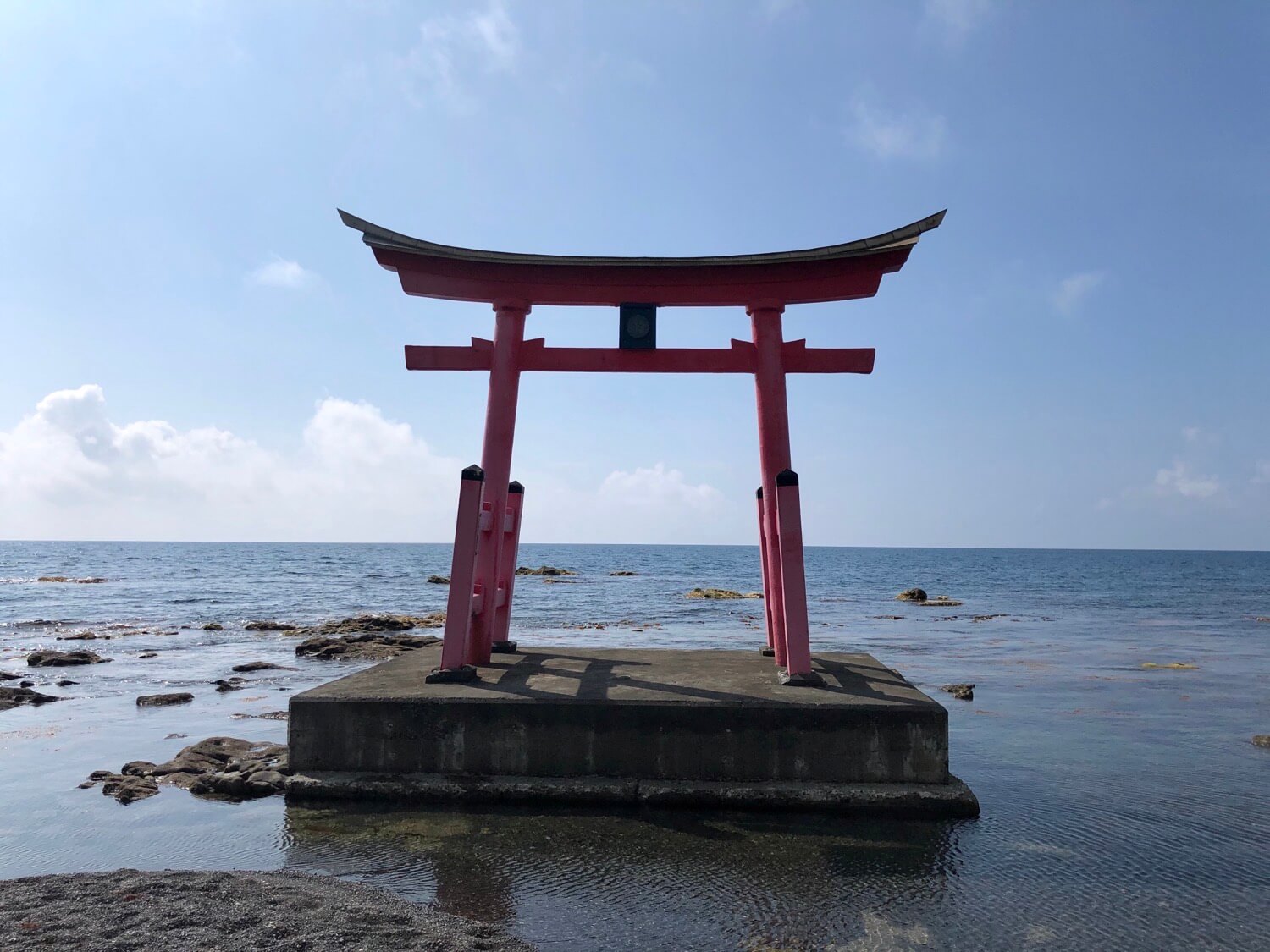 明るい時間帯の金比羅神社