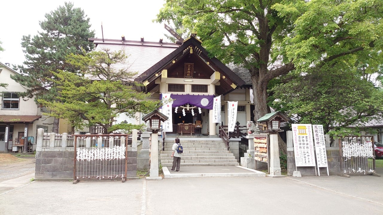 豊平神社の拝殿
