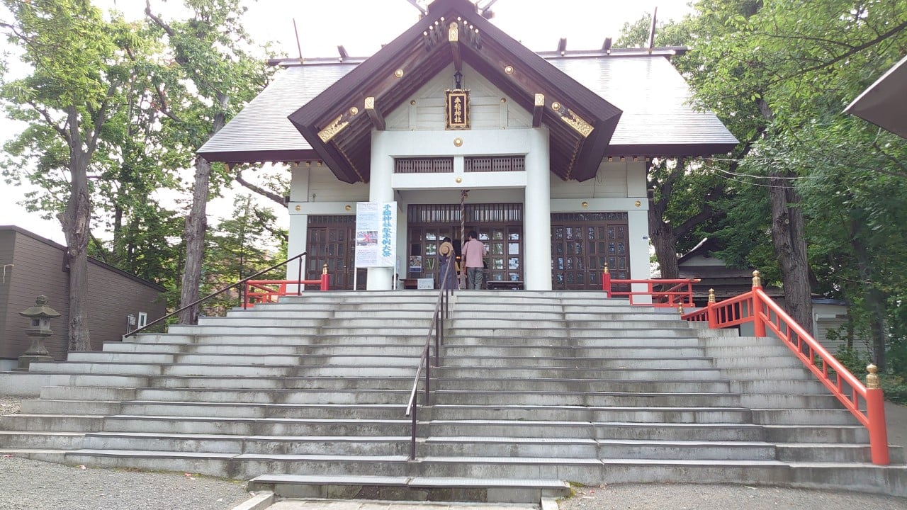 手稲神社の拝殿