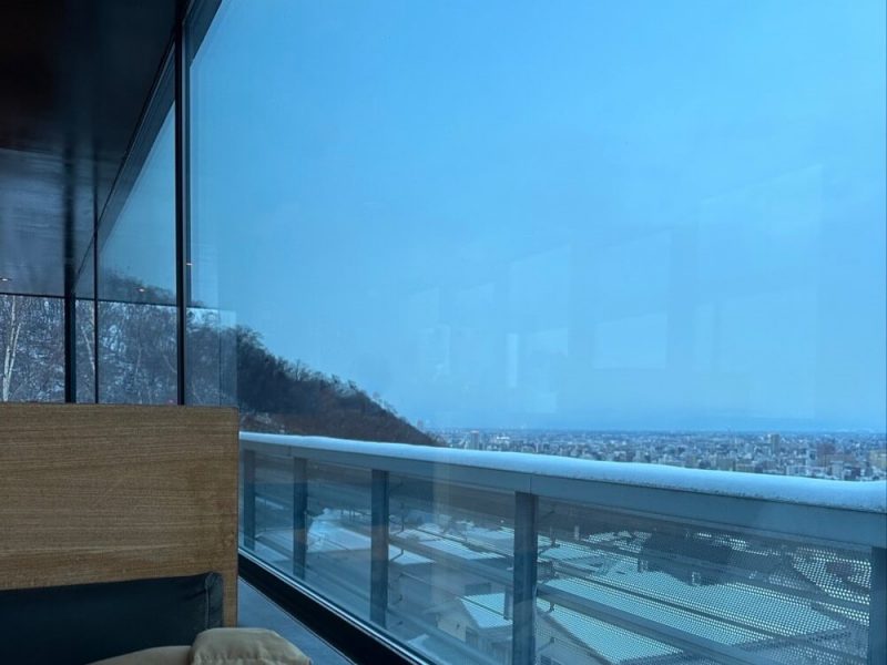 明るい時間帯にHighGrownCafe(ハイグロウンカフェ)から望む札幌の風景