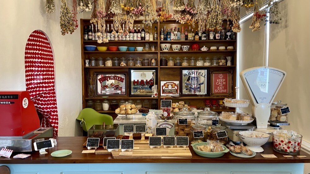 merci sconeの店内