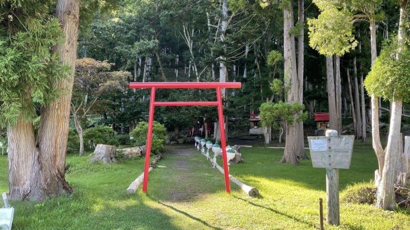 洞爺湖の中島にある神社