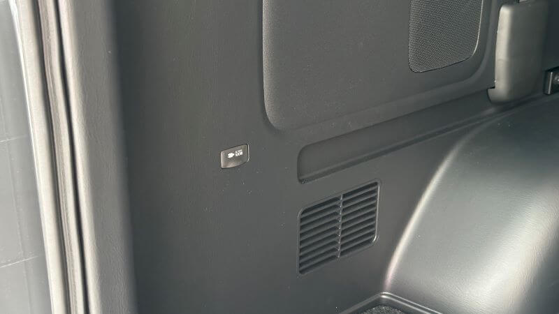 ハイエースのアクセサリーコンセント