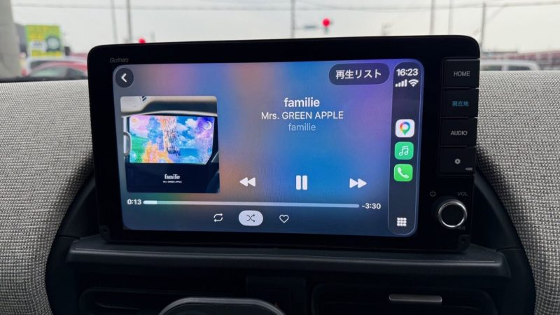 フリードe:HEVに装着されているApple CarPlay対応ナビ
